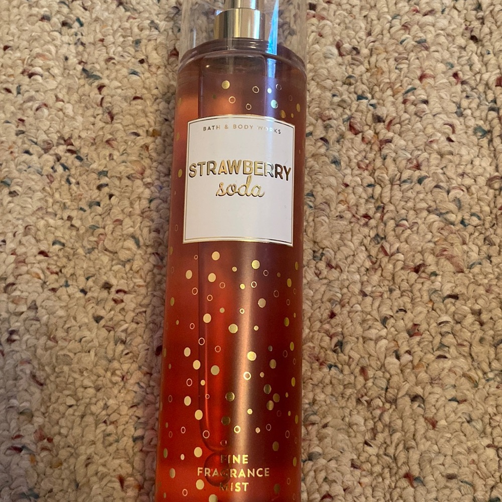 Bath and Body works Strawberry Soda